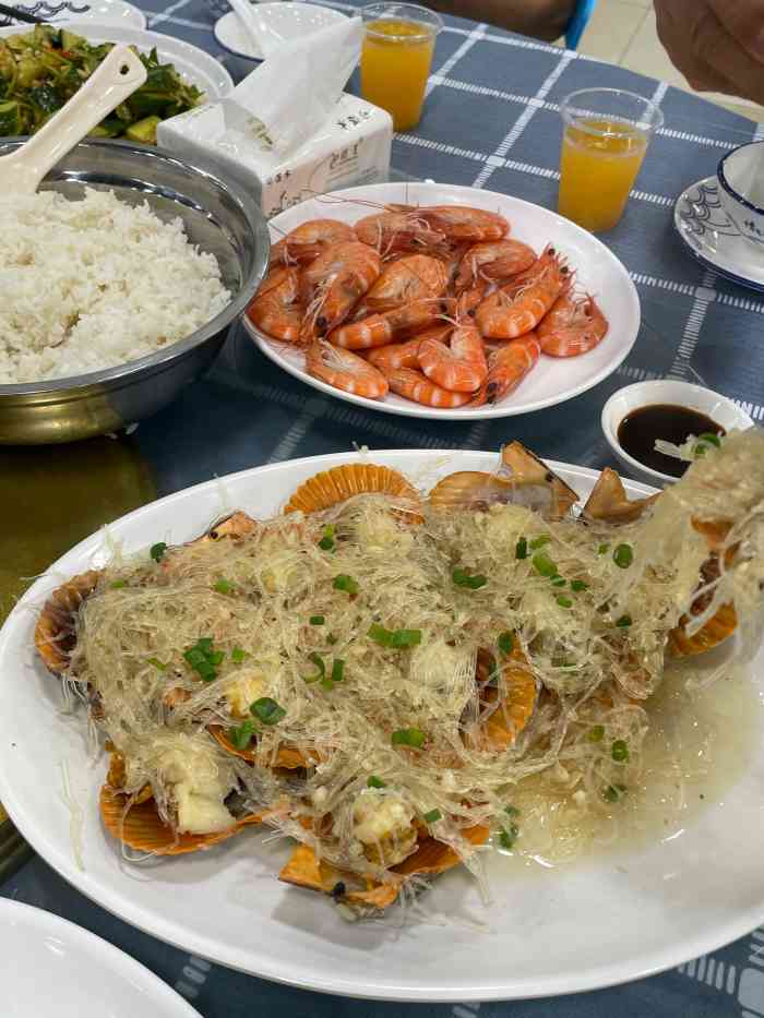 明记海鲜大排档(巽寮湾店)-"到惠州度假,途径巽寮湾找美食,感谢点评网