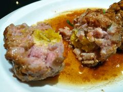 鸭蛋黄狮子头-梅飞酒家(桑园路店)