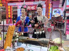 -刘姐啤酒鱼民族演艺餐厅(西街总店)