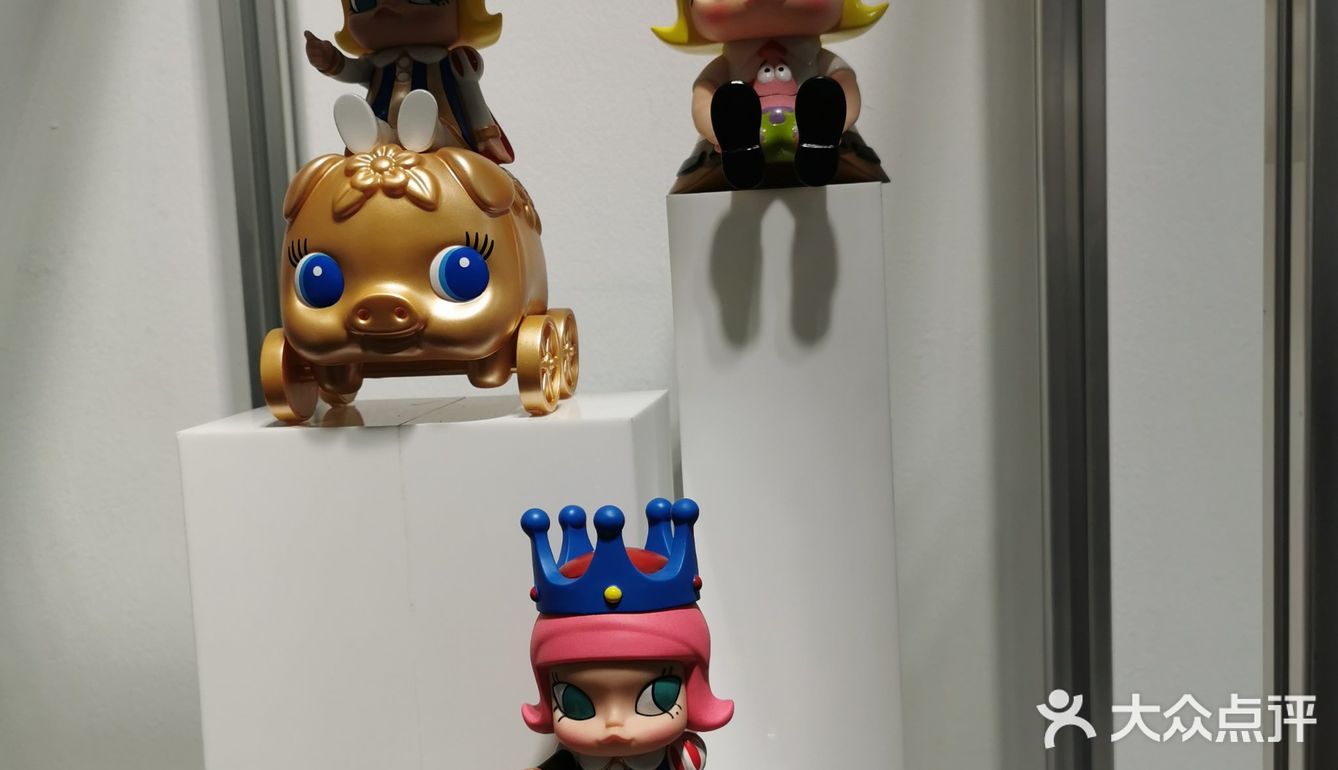 IFS国金中心DIMOO环游星海