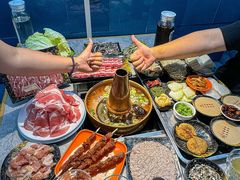 -洞庭洲·防空洞火锅·铜锅涮肉·烧烤(新百广场店)