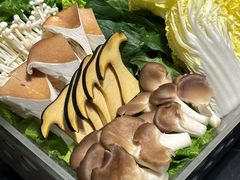 -红鼎豆捞·非遗鲍皇汤火锅(宝丰路店)