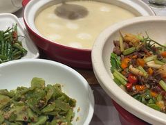 -楚山晓·湖北菜(武汉光谷K11店)