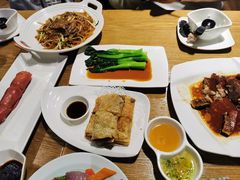 -点点心港式茶餐厅(南京西路店)