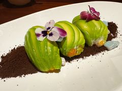 牛油果三文鱼沙律-乔村二十八道(天目山路店)