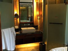 -三亚湾海居铂尔曼度假酒店