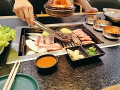-臻牛烤肉