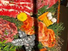 -山川小町·极番烧肉(新地假日广场店)