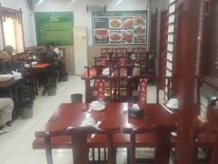 -湖南人家湘菜馆(镇江路店)