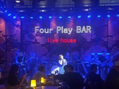 -FOUR PLAY BAR