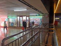 -全家便利店(莲花池东路店)