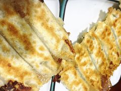 肉三鲜锅贴-春水锅贴·传统鲁菜(大明湖店)