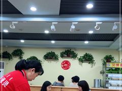 大堂-风情居麻辣烫总店