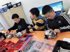 -童程童美·信息学竞赛·乐高机器人编程(长宁来福士校区)