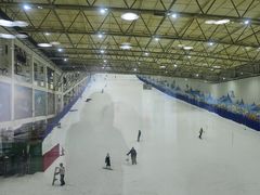 -乔波室内滑雪场