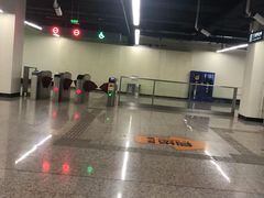 -人民广场(地铁站)