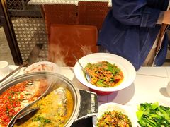 -阿瓦山寨·湘菜现炒·剁椒鱼头王(咸阳总店)