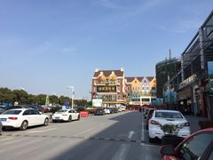 -绿宝广场