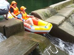 -安吉龙王山峡谷漂流