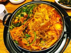 土豆排骨火锅-喇喇排骨火锅·传统韩式脊骨汤(望京西园总店)