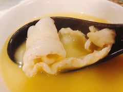 -鲜入围煮花胶鸡海鲜火锅