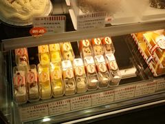 -红宝石·鲜奶小方·海派西点房(金杨店)