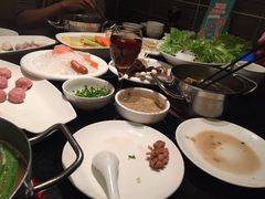 -重庆小天鹅自助火锅店(空港跨境店)