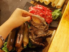 无锡的港式火锅-鲜入围煮花胶鸡海鲜火锅