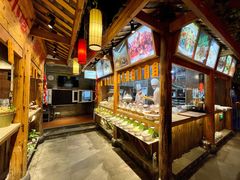 -野山舂·贵州现舂酸汤火锅(鸿通城店)