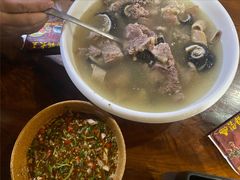 -汤锅大王(新平曹苏黄牛汤锅有限公司)