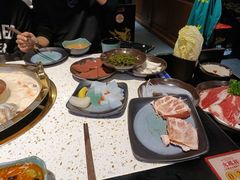-炙爱鮮貨火锅(中东砂之船店)