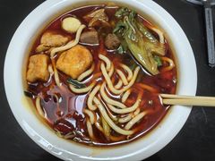 香辣牛肉煲仔乌冬面-金贝儿(嘉陵路店)