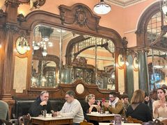 -Majestic Café