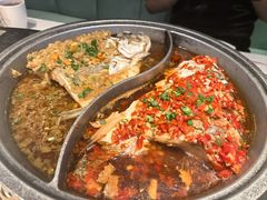 -阿瓦山寨·湘菜现炒·剁椒鱼头王(咸阳总店)