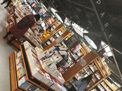 -西西弗书店&矢量咖啡(凯德晶萃广场店)