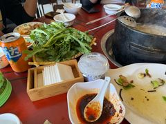 -鲁朗纳麦石锅鸡庄园