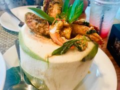 -Chom Cafe and Restaurant