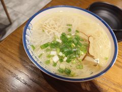 鸡汤银丝面-二孃鸡爪爪(东风路总店)