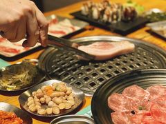 玫瑰牛舌-唯成•韩国炭火烤肉 유성고기