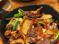 -云海肴·汽锅鸡·云南菜(天山百盛优客店)