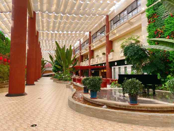 营口金都鸿舍行馆-"1环境要打车过去了 周围往来的出租车也.