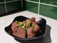 辣猪红-無牌小范·香港明星美食