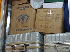 -安东易迷你自助仓储寄存仓库(杨浦店)