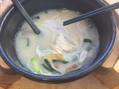 -桥香园过桥米线(国贸店)