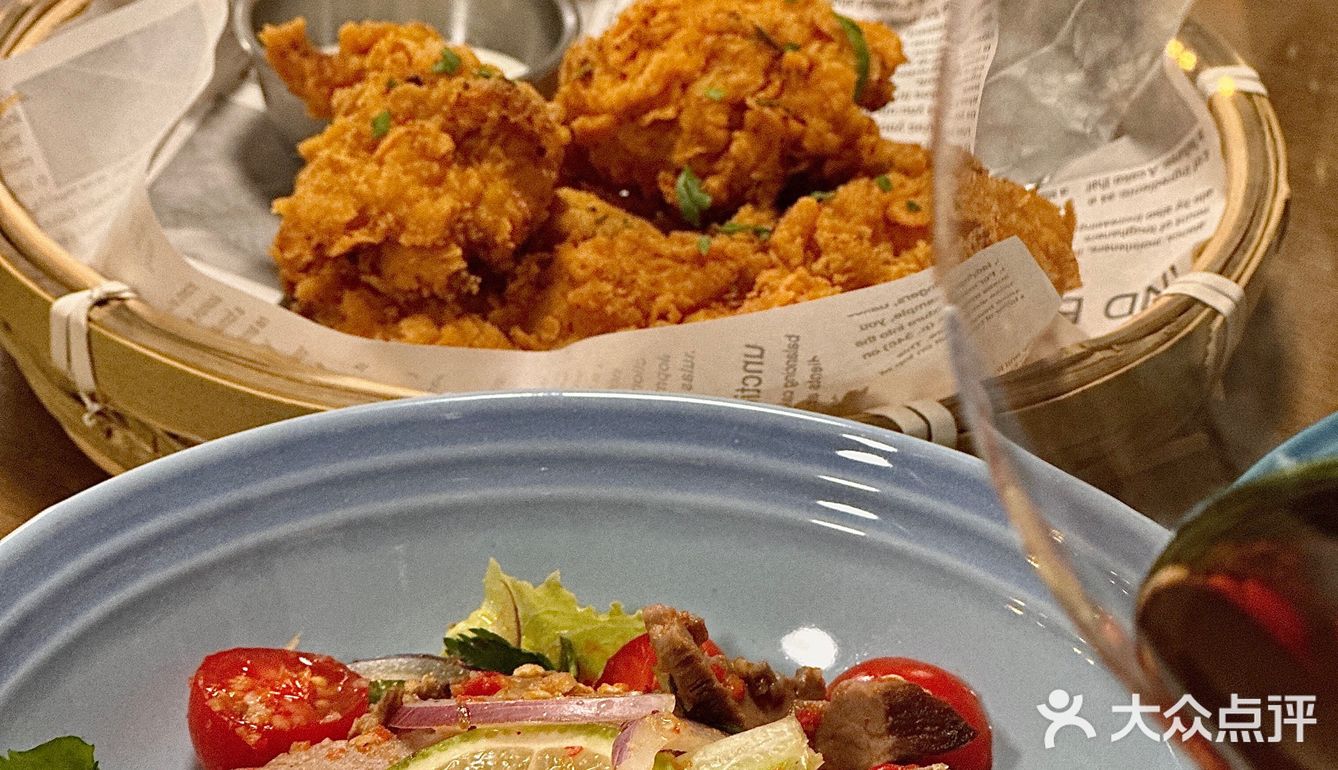 成都新店 | 我最爱的美式餐酒吧终于开到鹭洲里了！