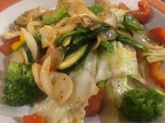 蒜油炒蔬菜-BISTROFIORE美伊娜(伊犁南路店)
