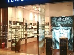 门面-LensCrafters亮视点·OAKLEY精选(静安嘉里中心店)