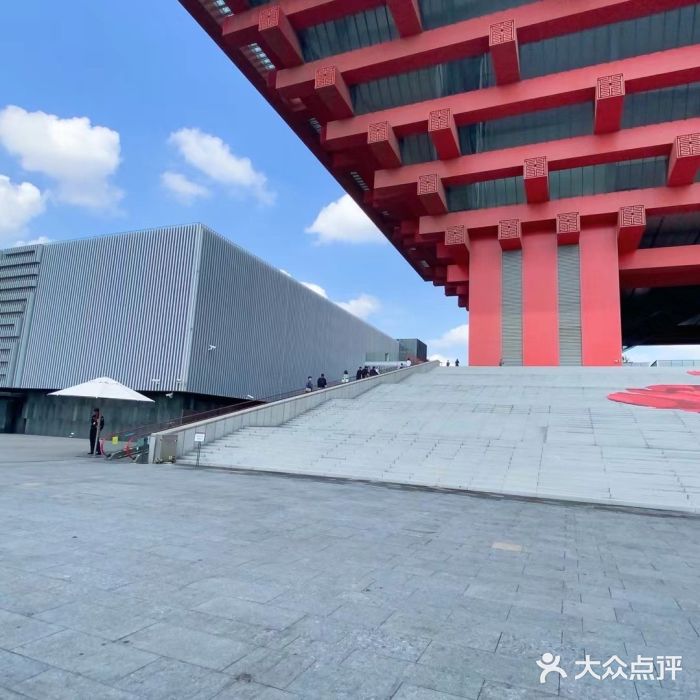 中华艺术宫大门入口图片