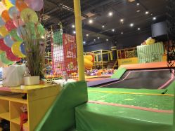 -蹦蹦跳跳(新奥购物中心店)