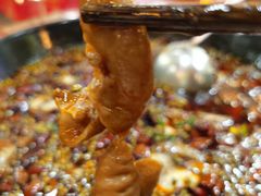 -烧哥美蛙肥肠鱼火锅·十五年社区店